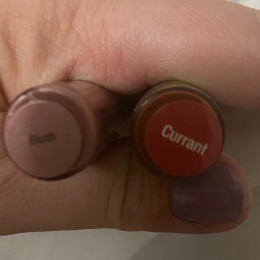 Pair of new, sealed, LipSense Lipsticks! - Picture 2 of 4